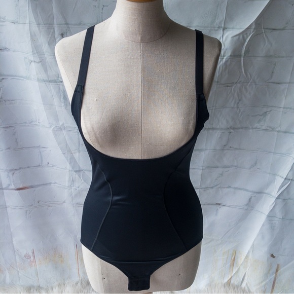 Flexees Firm Control Shapewear Open-Bust Bodysuit - Large - Picture 6 of 9
